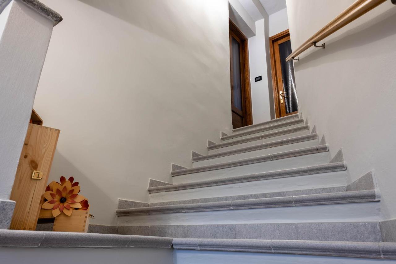 Alla Torre - Nel Cuore Del Borgo Storico Castagnole delle Lanze Exterior photo